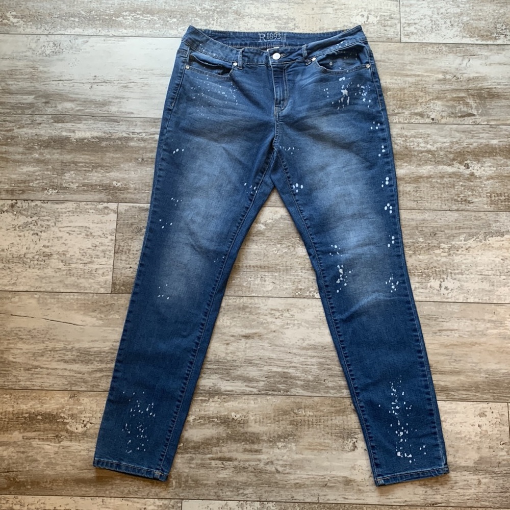 Roebuck & Co skinny bleach splatter jeans